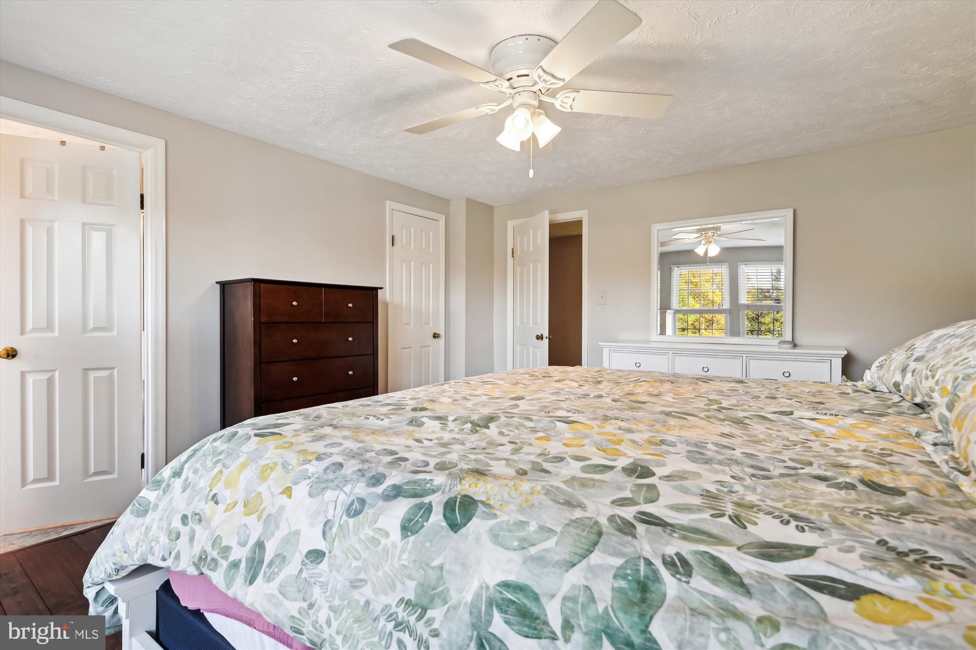 1517 Autumn Ridge Circle Reston, VA 20194 - Photo 29 of 37 a bedroom with a bed and a window