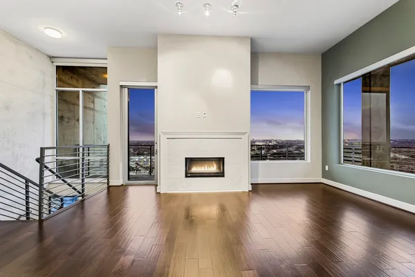 $8,295 | 214 Barton Springs Road, Unit 1909, Austin, TX 78704