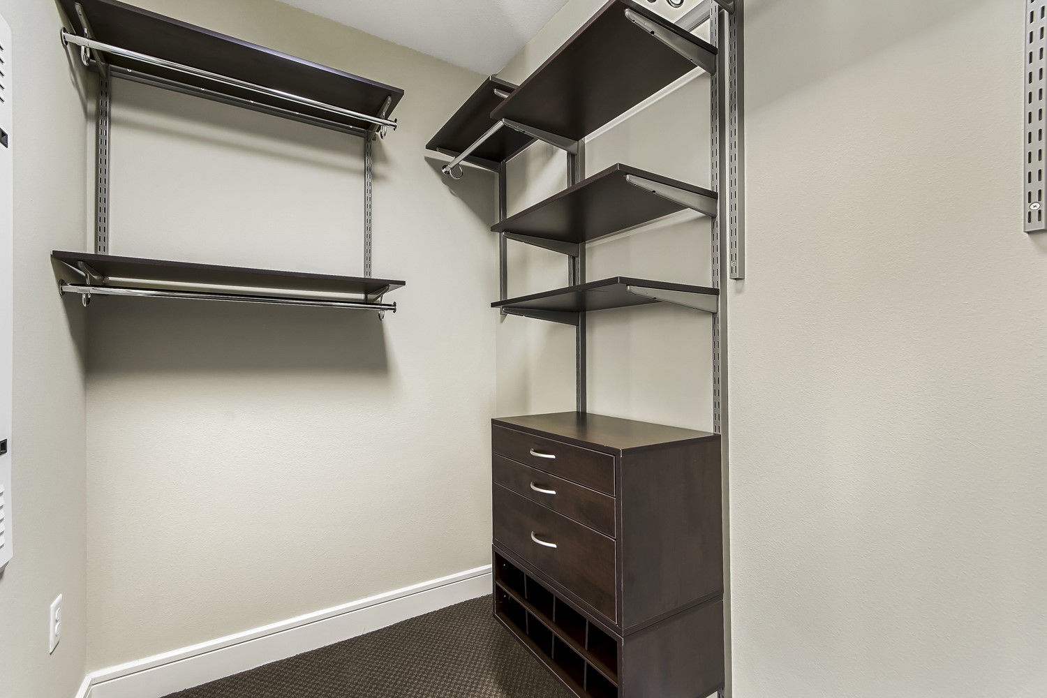 214 Barton Springs Road, Unit 1909 Austin, TX 78704 - Photo 8 of 34 View of walk in closet