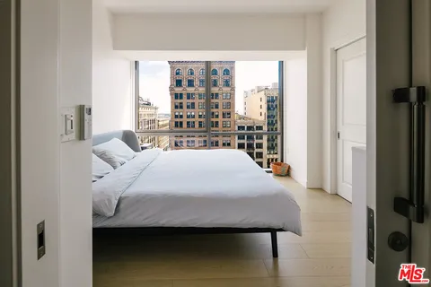 $789,000 | 400 South Broadway, Unit 1001, Los Angeles, CA 90013