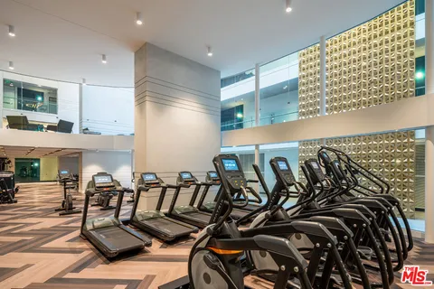 $789,000 | 400 South Broadway, Unit 1001, Los Angeles, CA 90013