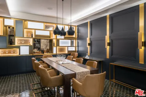 $789,000 | 400 South Broadway, Unit 1001, Los Angeles, CA 90013