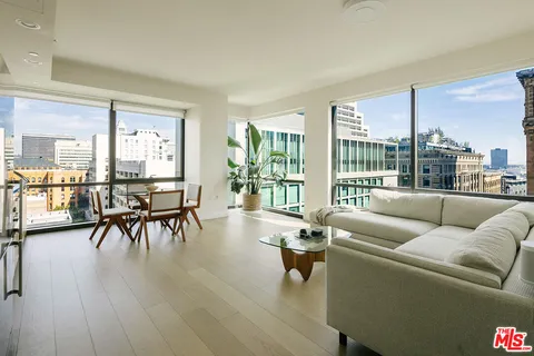 $789,000 | 400 South Broadway, Unit 1001, Los Angeles, CA 90013