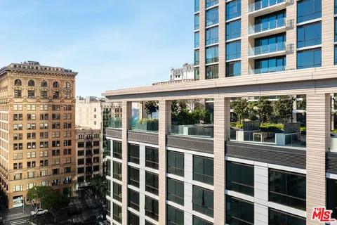 $789,000 | 400 South Broadway, Unit 1001, Los Angeles, CA 90013