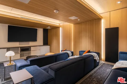 $789,000 | 400 South Broadway, Unit 1001, Los Angeles, CA 90013