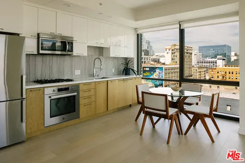 $789,000 | 400 South Broadway, Unit 1001, Los Angeles, CA 90013