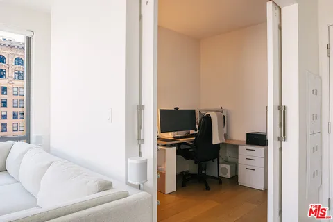 $789,000 | 400 South Broadway, Unit 1001, Los Angeles, CA 90013