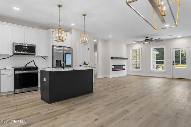 $299,900 | 1796 Granhurst Street, Gautier, MS 39553