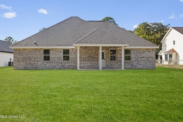 $299,900 | 1796 Granhurst Street, Gautier, MS 39553