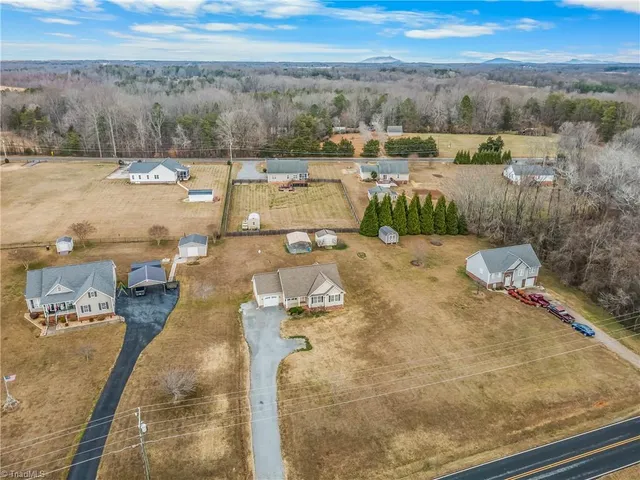 $50,000 | 2829 US Highway 421 West, Yadkinville, NC 27055