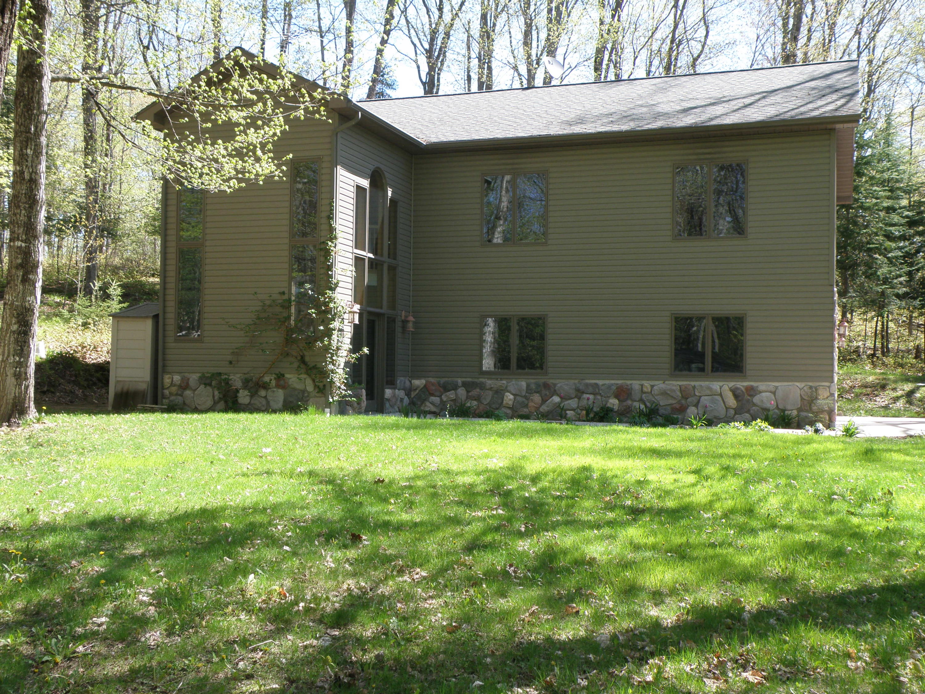 7704 West Thompson Road Kinross, MI 49752 - Photo 2 of 44 Gallery Image 2