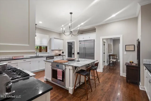 $625,000 | 3539 Hawthorn Drive, Jackson, MS 39216