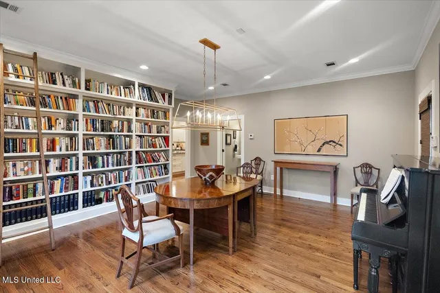 $625,000 | 3539 Hawthorn Drive, Jackson, MS 39216