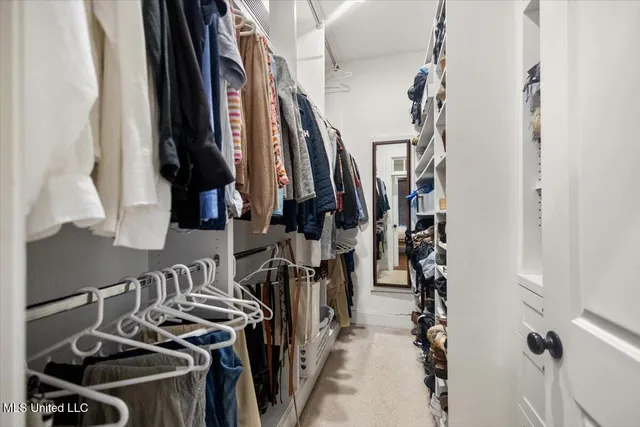 $625,000 | 3539 Hawthorn Drive, Jackson, MS 39216