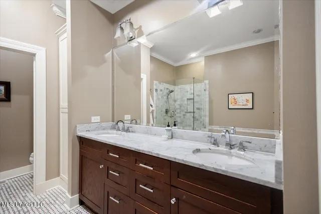 $625,000 | 3539 Hawthorn Drive, Jackson, MS 39216