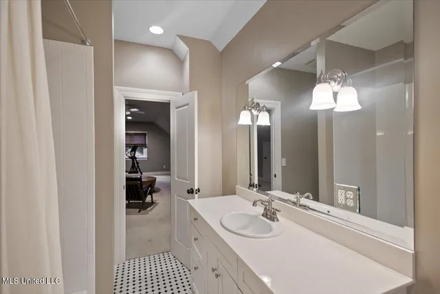 $625,000 | 3539 Hawthorn Drive, Jackson, MS 39216