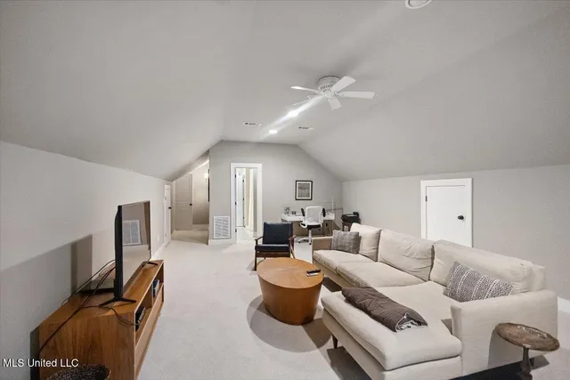 $625,000 | 3539 Hawthorn Drive, Jackson, MS 39216