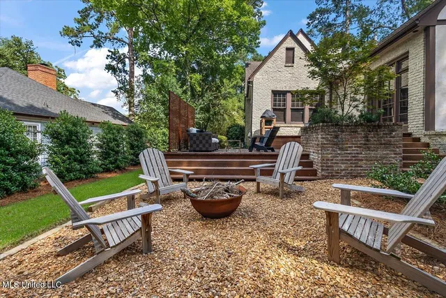 $625,000 | 3539 Hawthorn Drive, Jackson, MS 39216