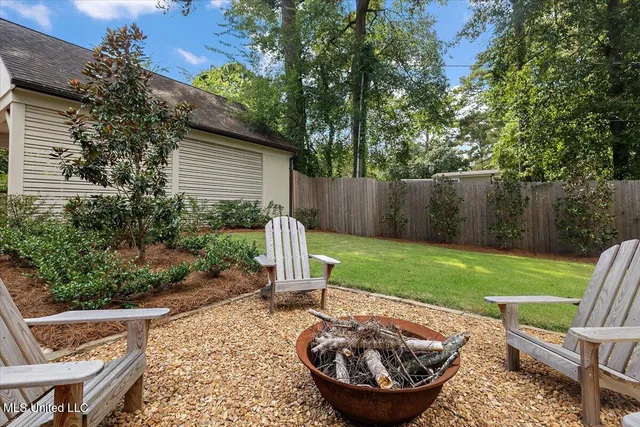 $625,000 | 3539 Hawthorn Drive, Jackson, MS 39216