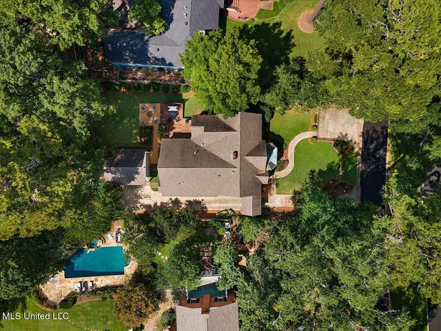 $625,000 | 3539 Hawthorn Drive, Jackson, MS 39216