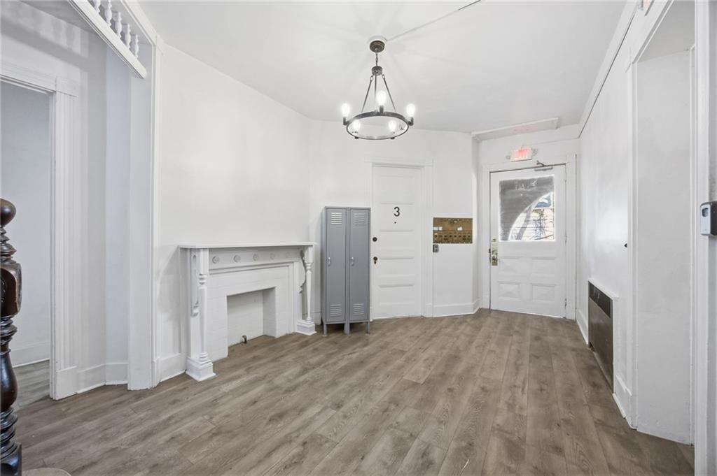 269 North Main Street Washington, PA 15301 - Photo 28 of 50 Foyer