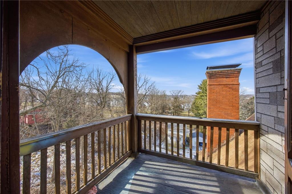 269 North Main Street Washington, PA 15301 - Photo 7 of 50 Top Floor Porch