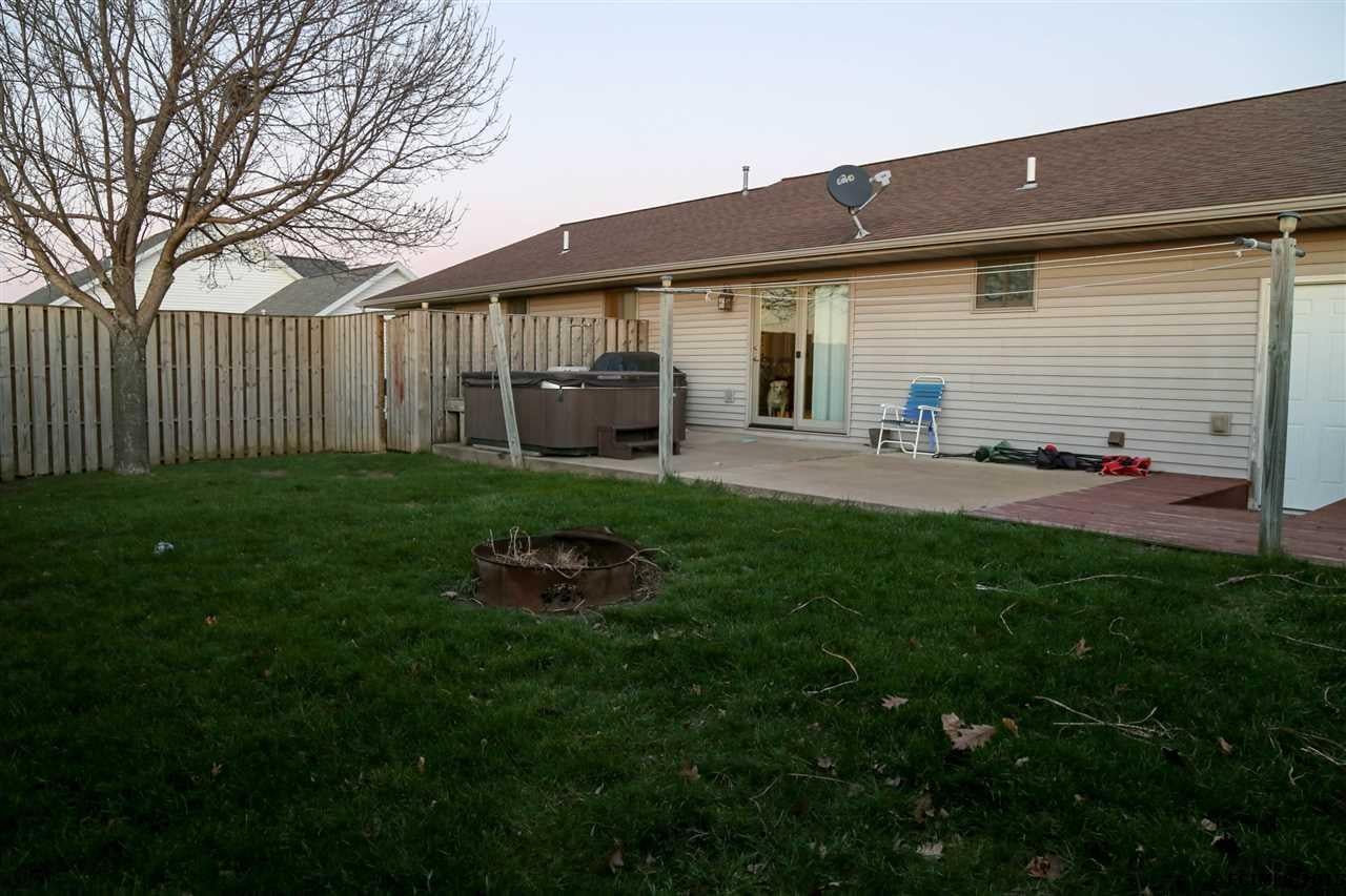 2301 Antler Ridge Drive Dubuque, IA 52002 - Photo 22 of 25 Gallery Image 22