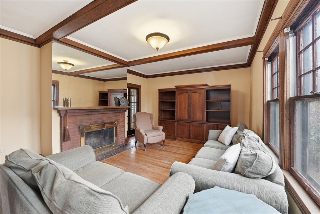 31 Trinity Terrace Springfield, MA 01108 - Photo 5 of 42