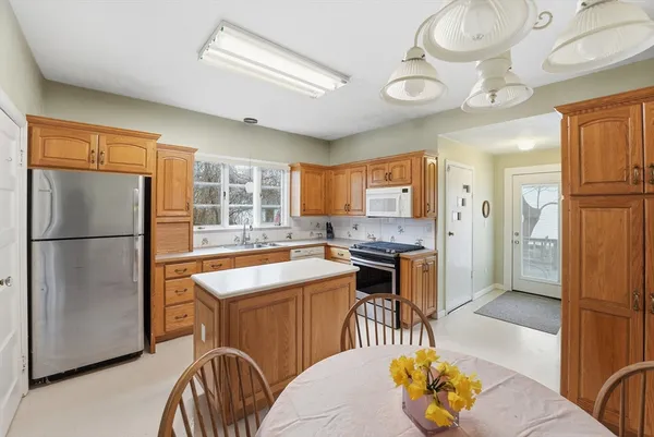 $350,000 | 31 Trinity Terrace, Springfield, MA 01108