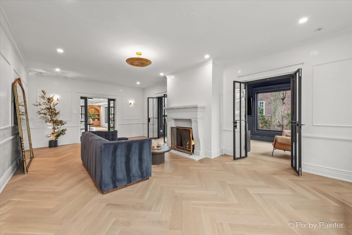 355 Linden Street Winnetka, IL 60093 - Photo 4 of 44