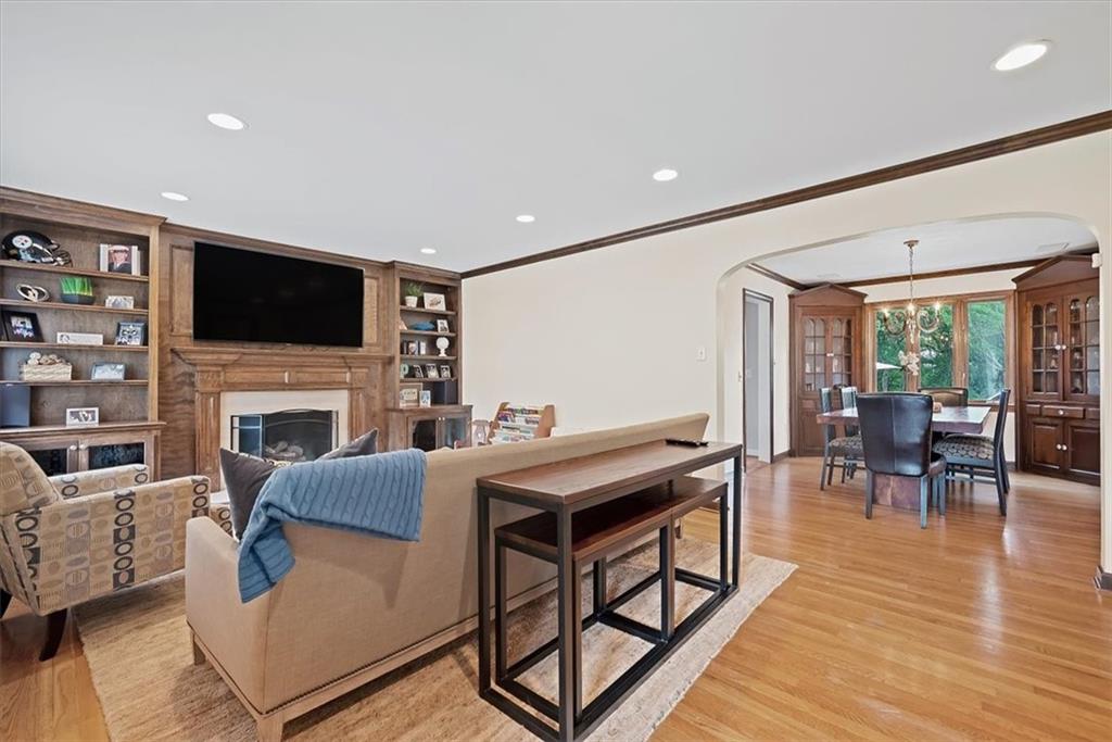 207 Dorseyville Road Pittsburgh, PA 15215 - Photo 5 of 25 Gallery Image 5