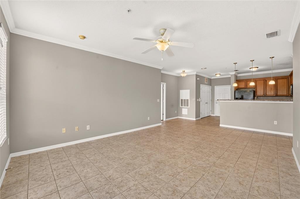 1185 Southwest 9th Road, Unit 409 Gainesville, FL 32601 - Photo 4 of 25 Gallery Image 4