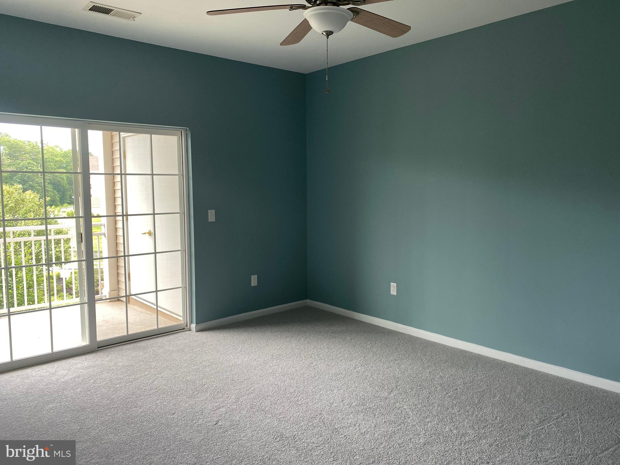 4333 Champions Run Cherry Hill, NJ 08002 - Photo 7 of 14 an empty room with a window