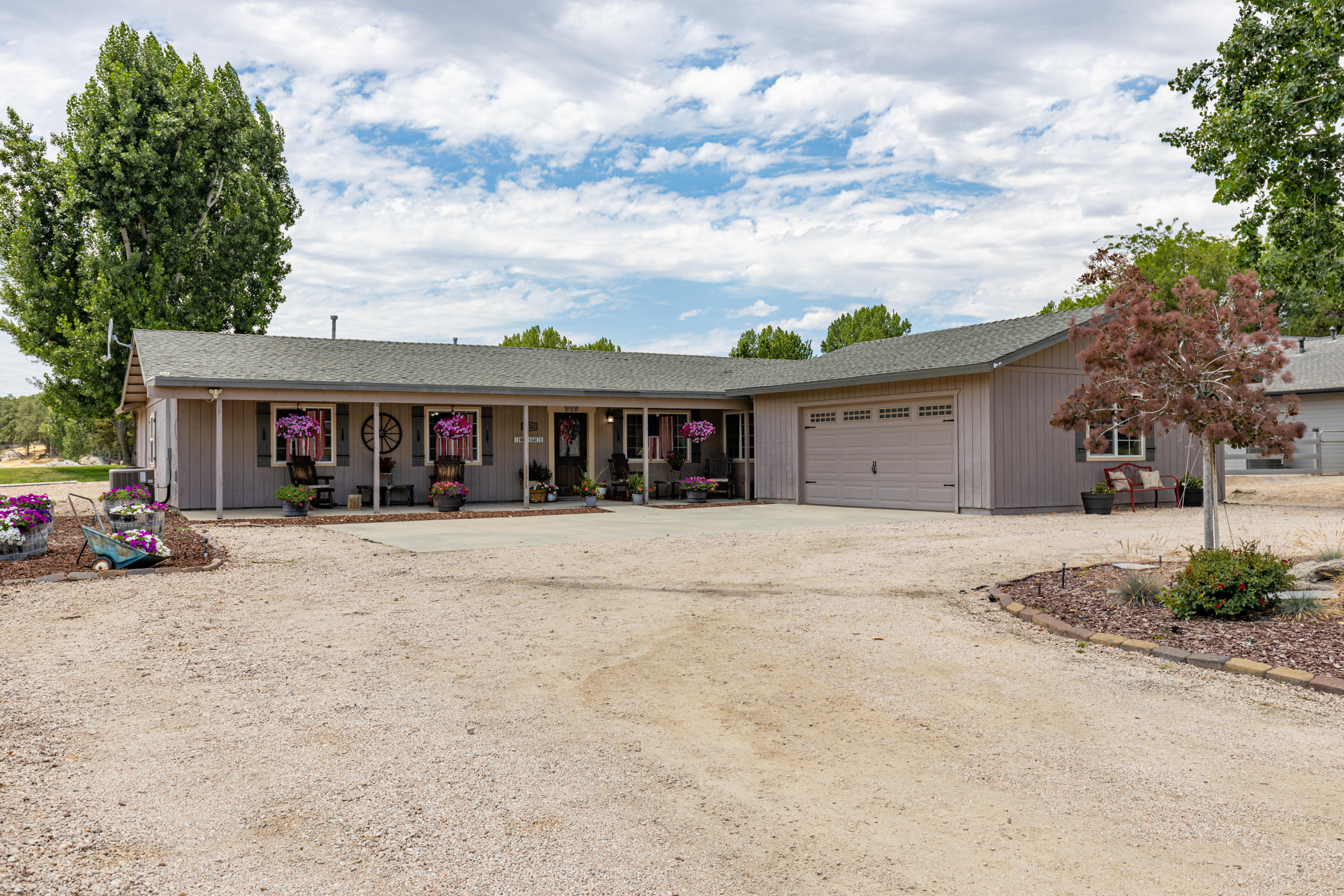 29261 Fawn Way Tehachapi, CA 93561 - Photo 23 of 35 A56A8558