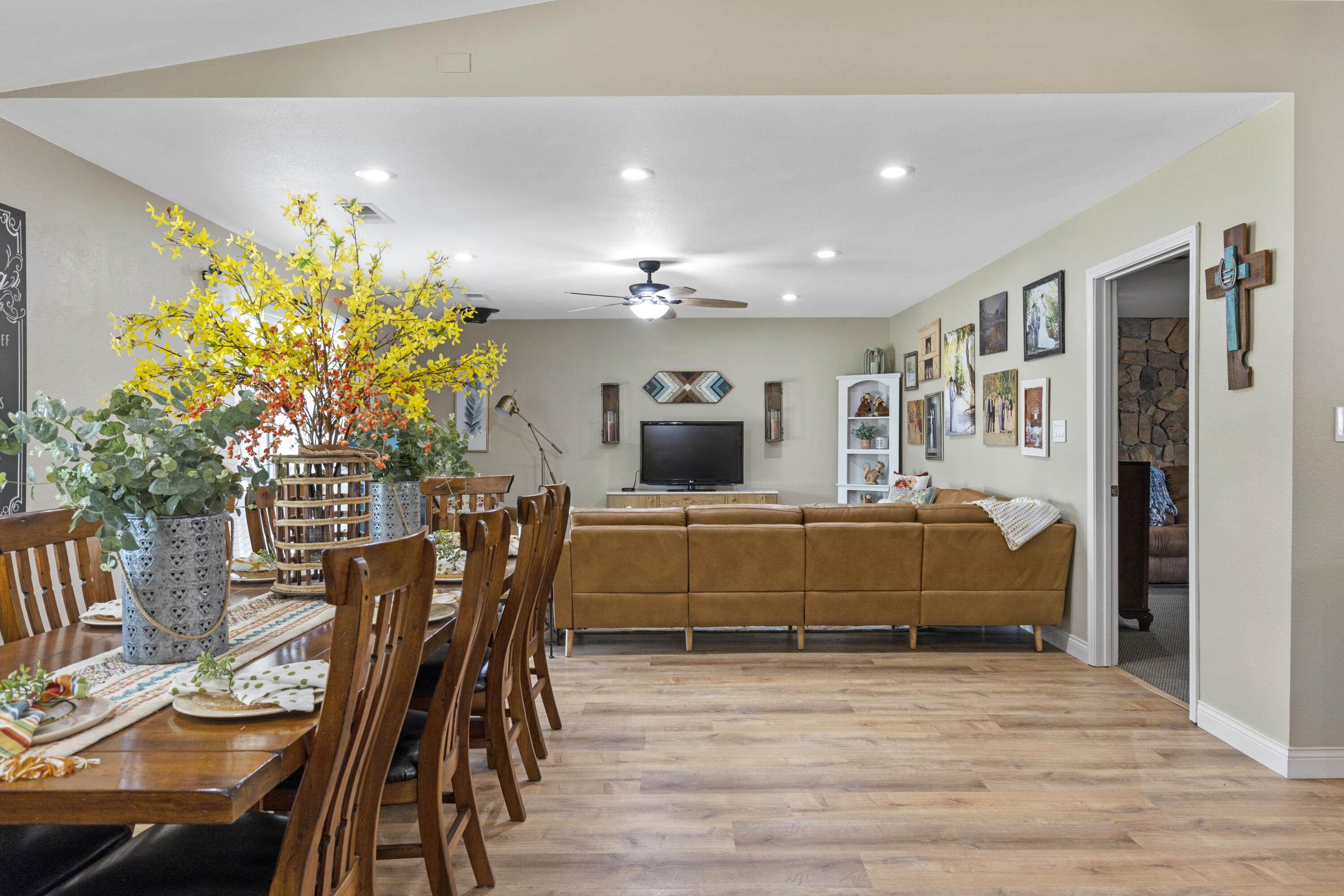 29261 Fawn Way Tehachapi, CA 93561 - Photo 6 of 35 A56A8493