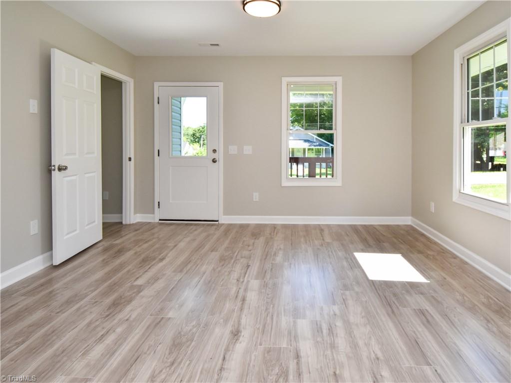 1118 Motor Road Winston-Salem, NC 27105 - Photo 4 of 21 Gallery Image 4
