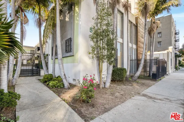 $3,400,000 | 537 South Gramercy Place, Los Angeles, CA 90020