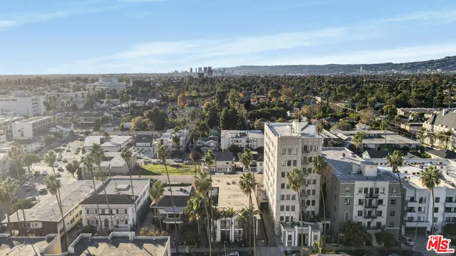 $3,400,000 | 537 South Gramercy Place, Los Angeles, CA 90020