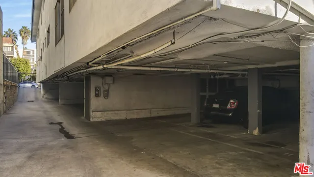 $3,400,000 | 537 South Gramercy Place, Los Angeles, CA 90020