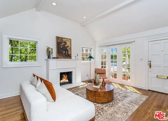 $8,900 | 1608 Courtney Avenue, Los Angeles, CA 90046