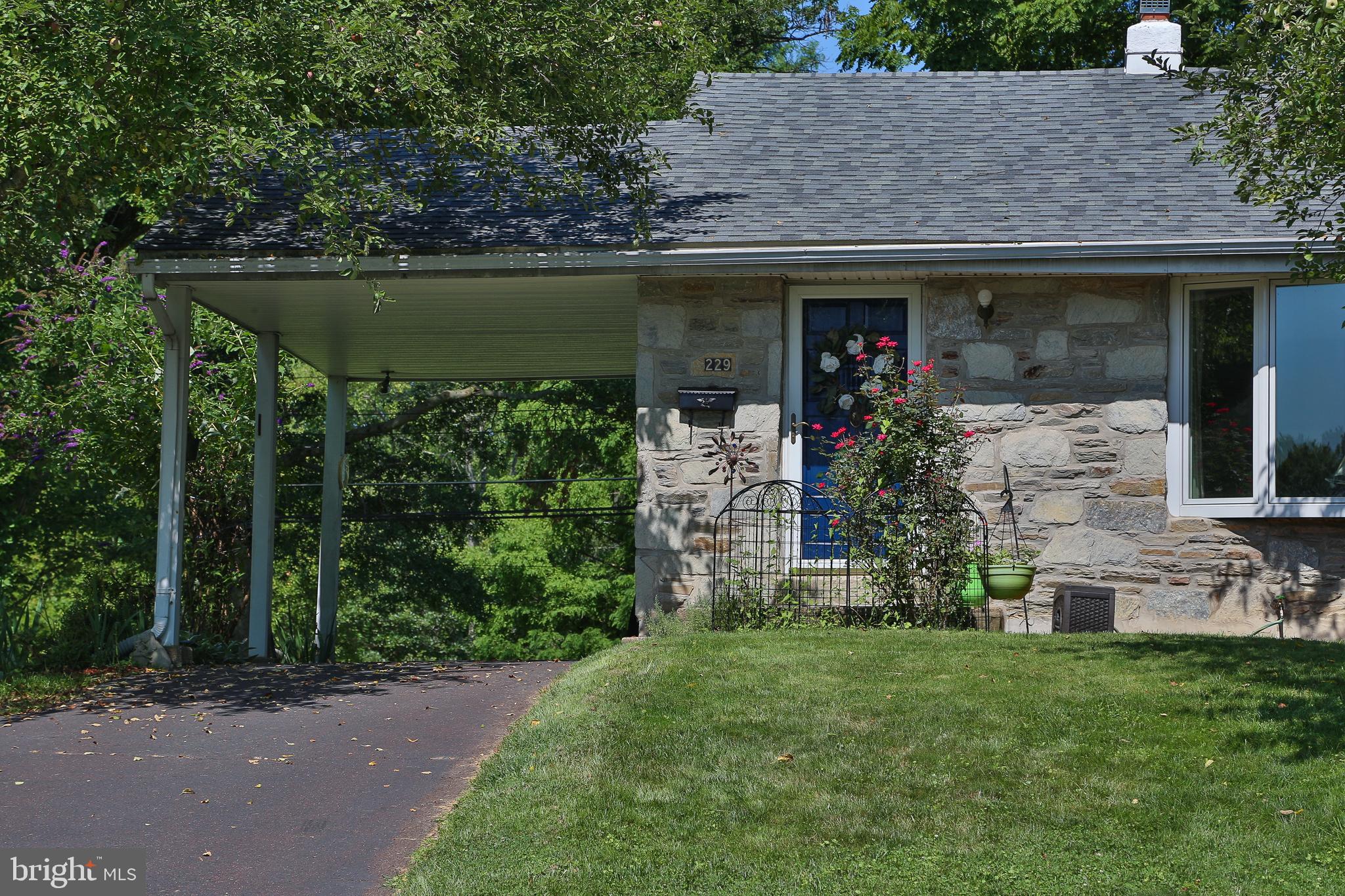 229 Marilyn Road Hatboro, PA 19040 - Photo 3 of 28 Covered carport