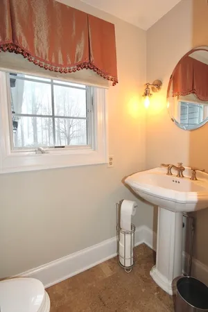 $875,000 | 16 Sycamore Drive, Holden, MA 01520