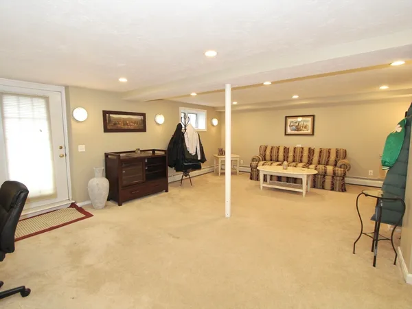 $875,000 | 16 Sycamore Drive, Holden, MA 01520