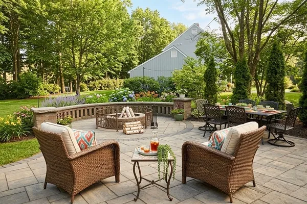 $875,000 | 16 Sycamore Drive, Holden, MA 01520
