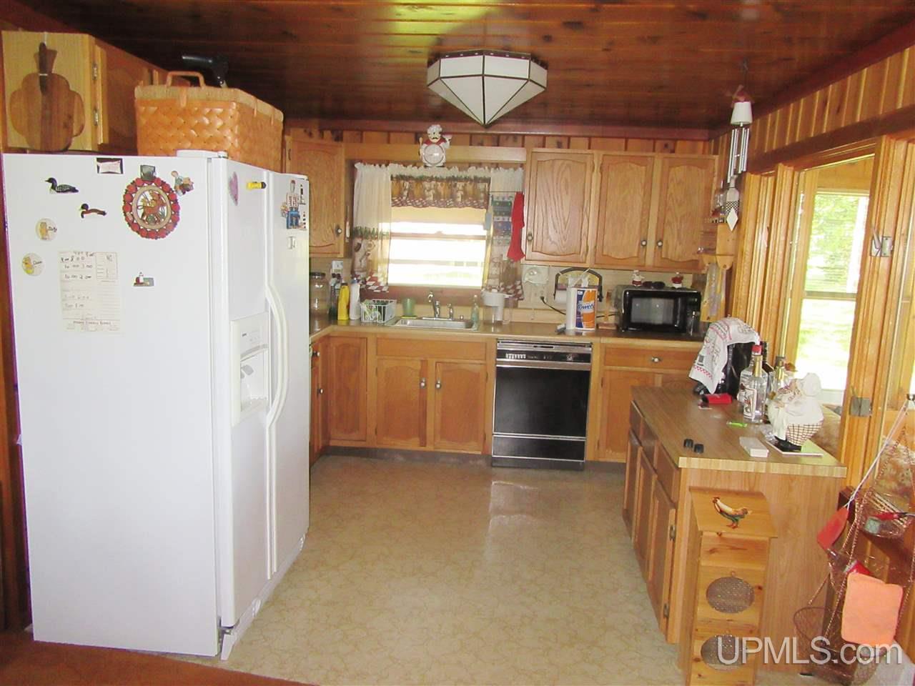 1804 West Co Road Gulliver, MI 49840 - Photo 19 of 29