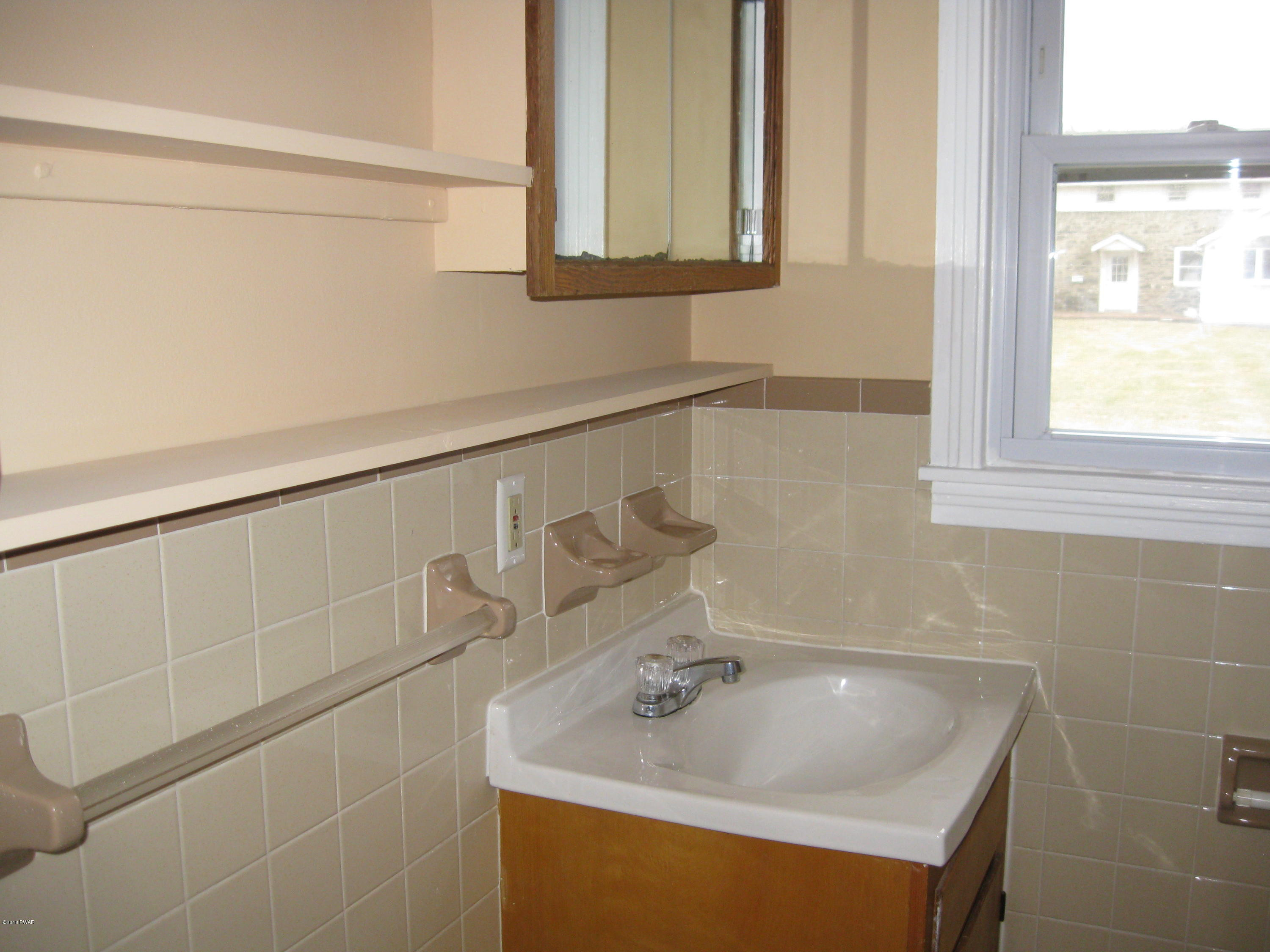 23 1st Street, Unit 2 Matamoras, PA 18336 - Photo 10 of 11