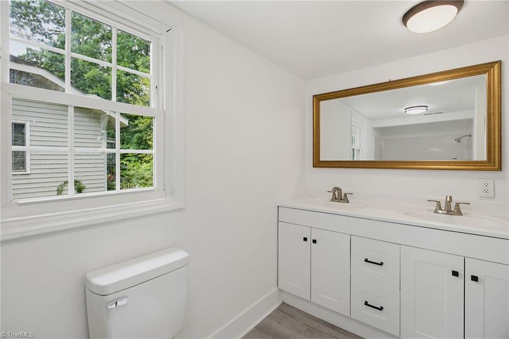 404 Hickory Chapel Road High Point, NC 27260 - Photo 20 of 29