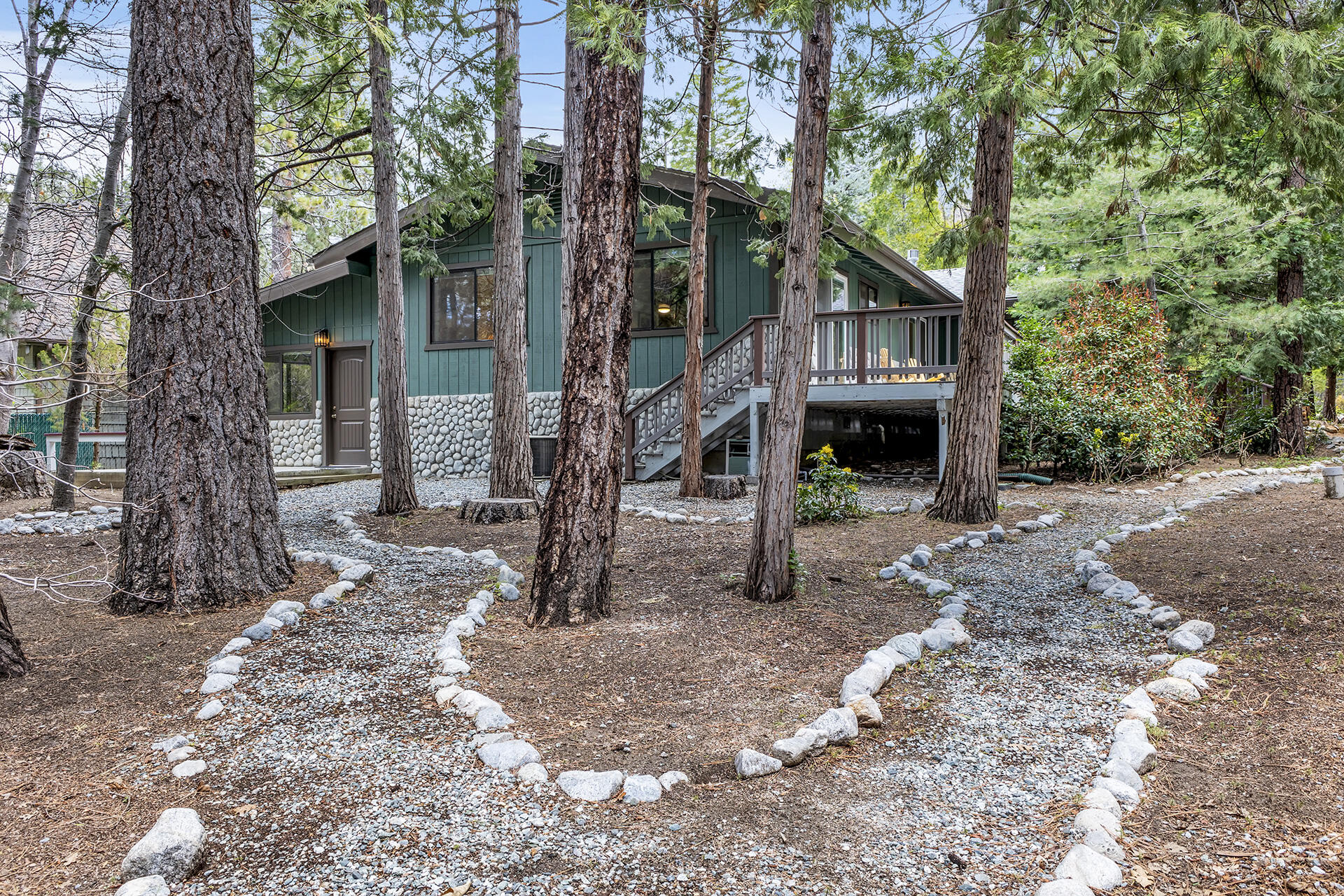 54580 Reed Lane Idyllwild, CA 92549 - Photo 75 of 101 a view of a house with a tree in the background