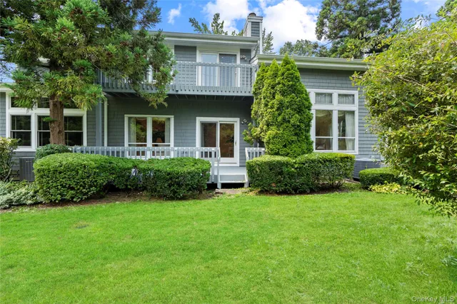 $1,655,000 | 35 Tiffany Circle, Manhasset, NY 11030