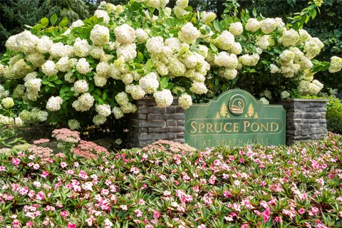 $1,655,000 | 35 Tiffany Circle, Manhasset, NY 11030